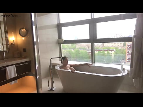 ❤️ Enorm babe som passionerat runkar av sin fitta i badrummet ☑ Fuckvideo at us ❌️