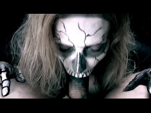 ❤️ Demonflicka suger kuk med sin svarta mun och sväljer sperma. ☑ Fuckvideo at us ❌️