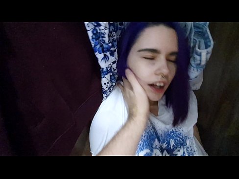 ❤️ Hittade min syster i garderoben och hjälpte henne att komma ☑ Fuckvideo at us ❌️